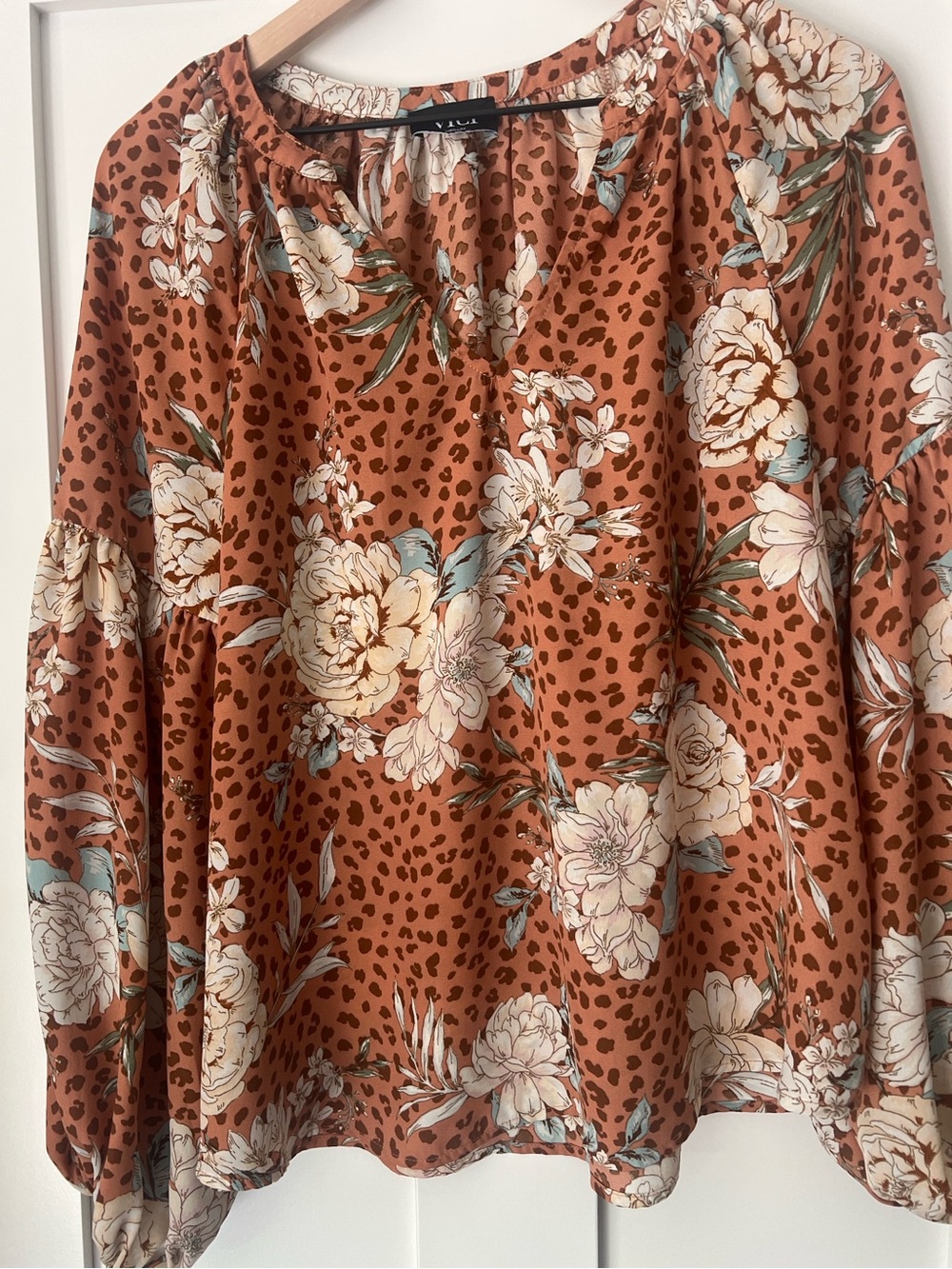 VICI Medium Floral Leopard Print Balloon Sleeve Peasant Blouse Boho Romantic